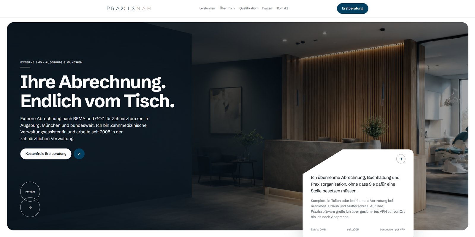 Startseite von bk-praxisnah.de am Monitor: dunkler Kopfbereich mit der Zeile „Ihre Abrechnung. Endlich vom Tisch.“